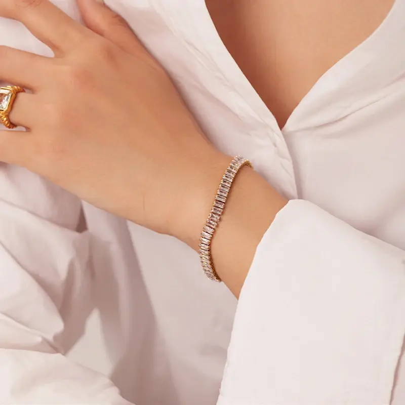 Bracelet chaîne, chaîne dorée